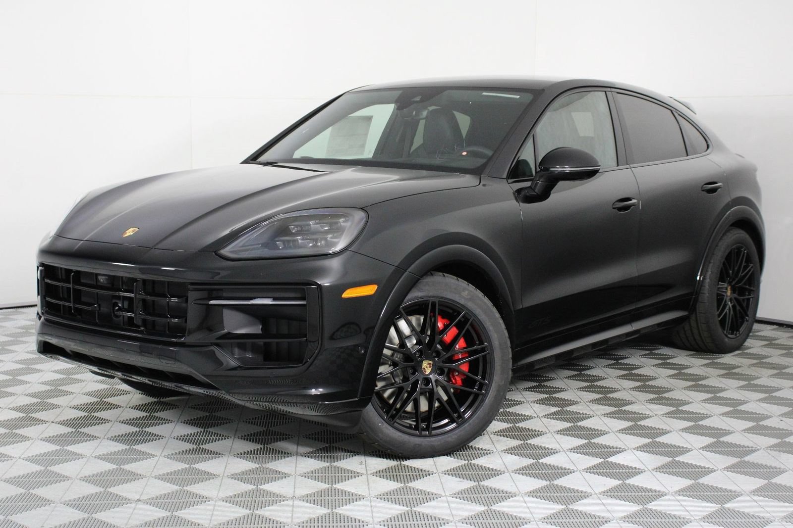 New 2026 Porsche Cayenne GTS AWD/4WD image 1