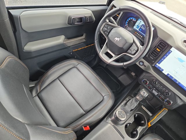 Used 2023 Ford Bronco Badlands image 18