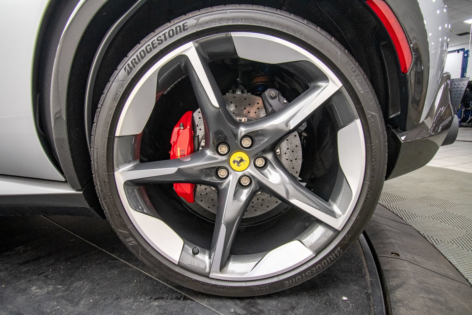 Used 2025 Ferrari Purosangue AWD/4WD image 39