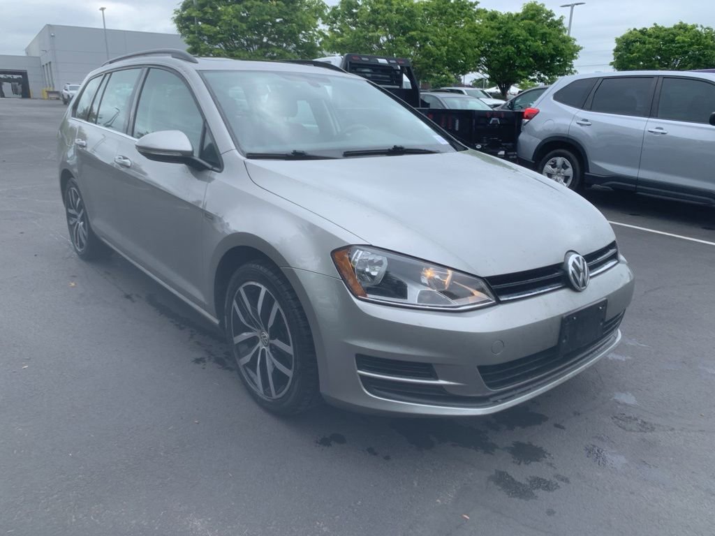 Used 2016 Volkswagen Golf Limited Edition FWD image 5