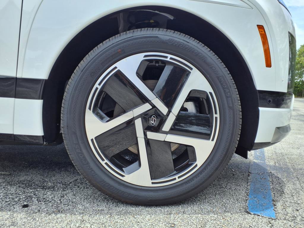New 2026 Hyundai Ioniq 9 Calligraphy image 39