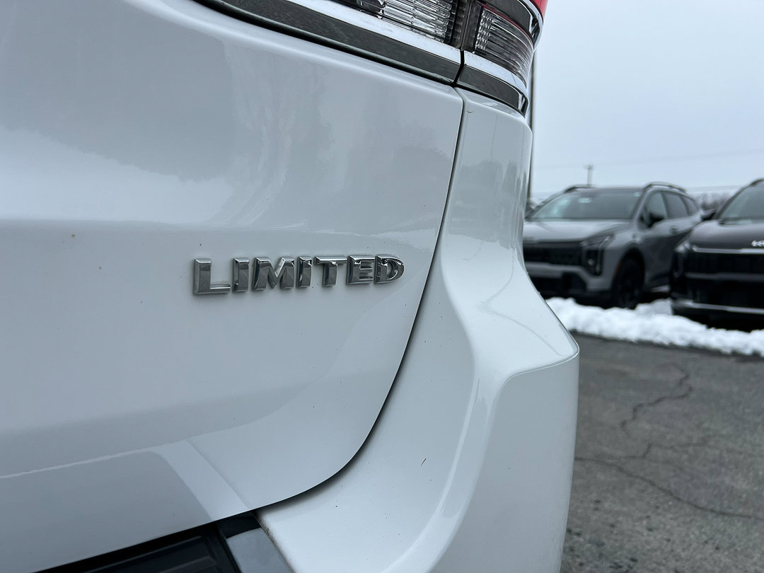 Used 2021 Jeep Grand Cherokee Limited w/ Trailer Tow Group IV AWD/4WD image 5