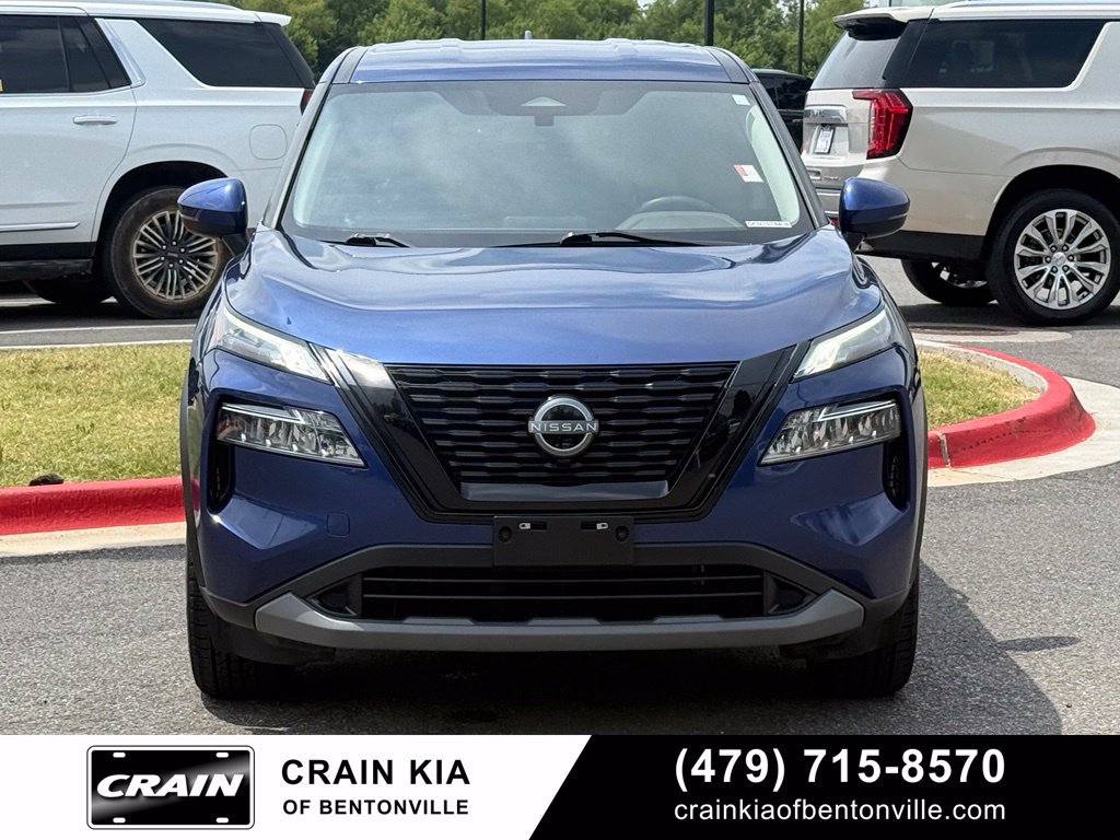 Used 2023 Nissan Rogue SV AWD/4WD image 2