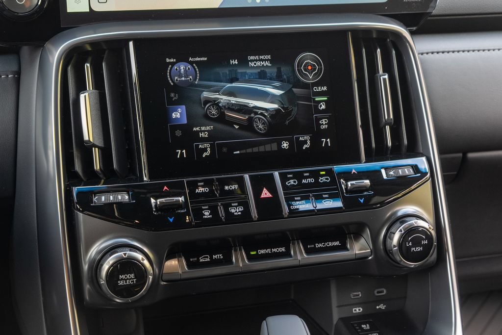 New 2026 Lexus LX 700h Luxury w/ Appearance Package AWD/4WD image 22