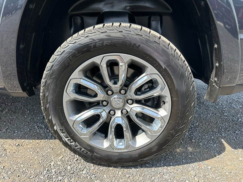 Used 2020 RAM 1500 Laramie w/ Sport Appearance Package AWD/4WD image 16