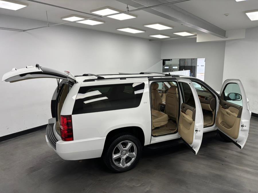 Used 2014 Chevrolet Suburban LTZ image 24