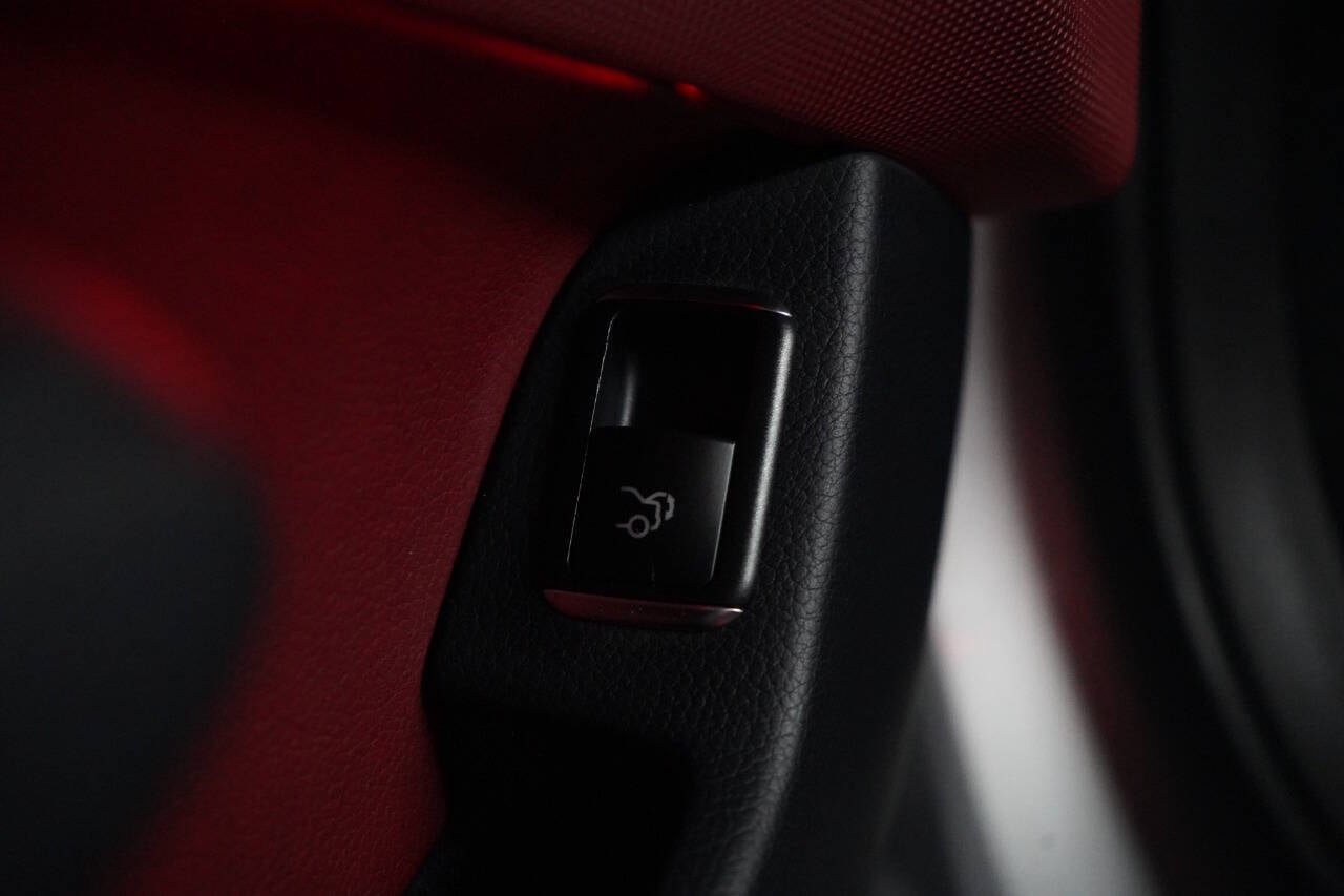 Used 2018 Mercedes-Benz SL 450 image 66