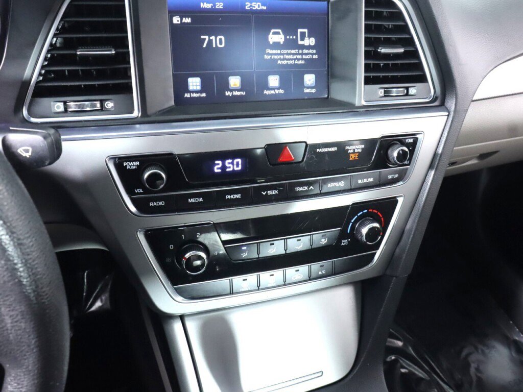 Used 2016 Hyundai Sonata SE image 16