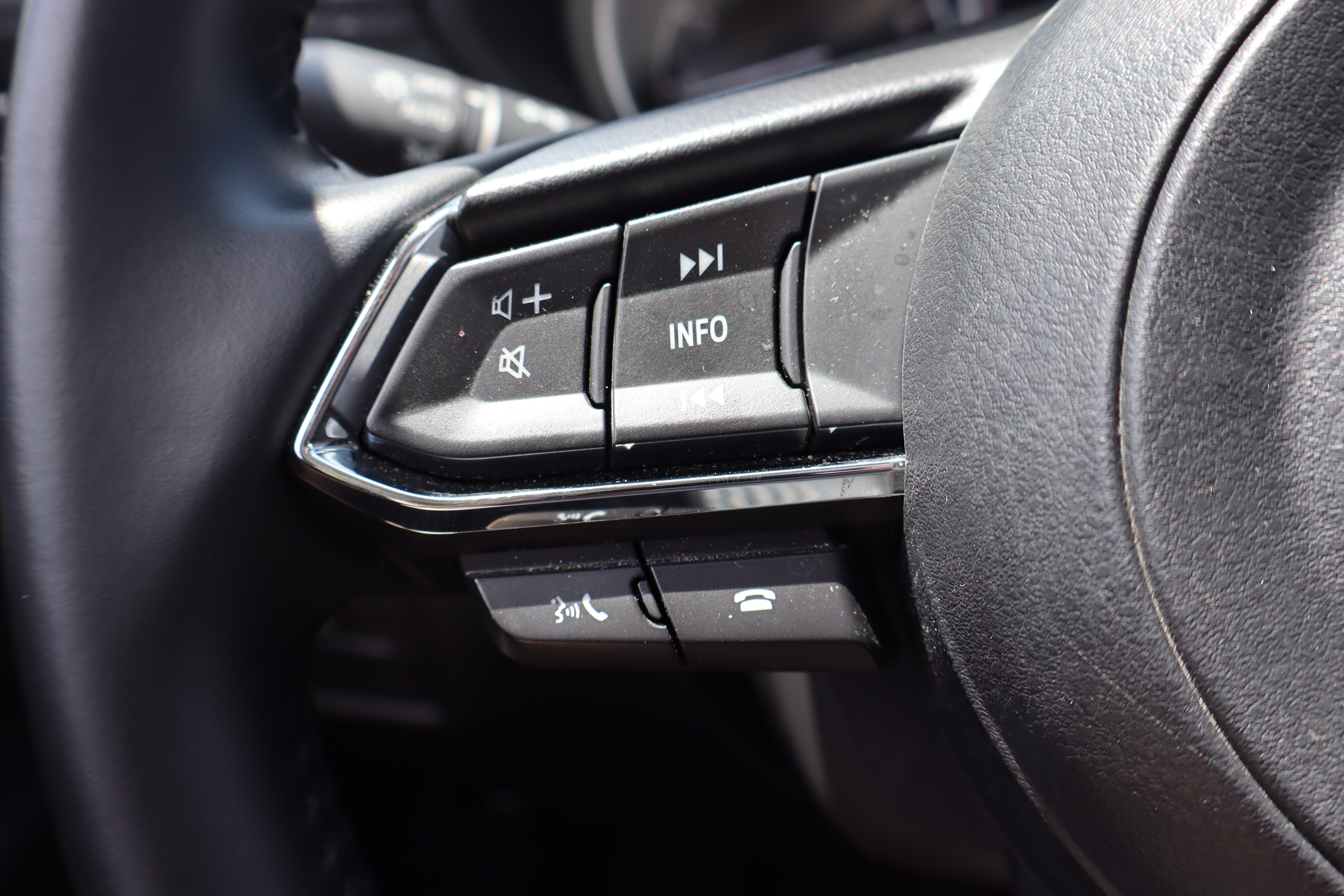 Used 2025 MAZDA CX-5 AWD 2.5 S w/ Preferred Package image 15