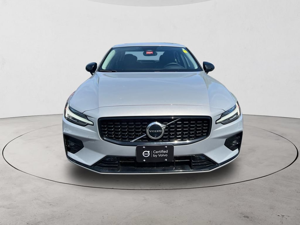 Certified 2025 Volvo S60 B5 Plus AWD/4WD image 8