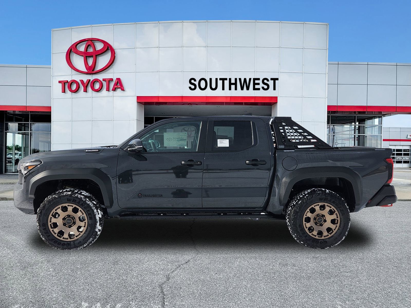 New 2026 Toyota Tacoma Trailhunter video 3