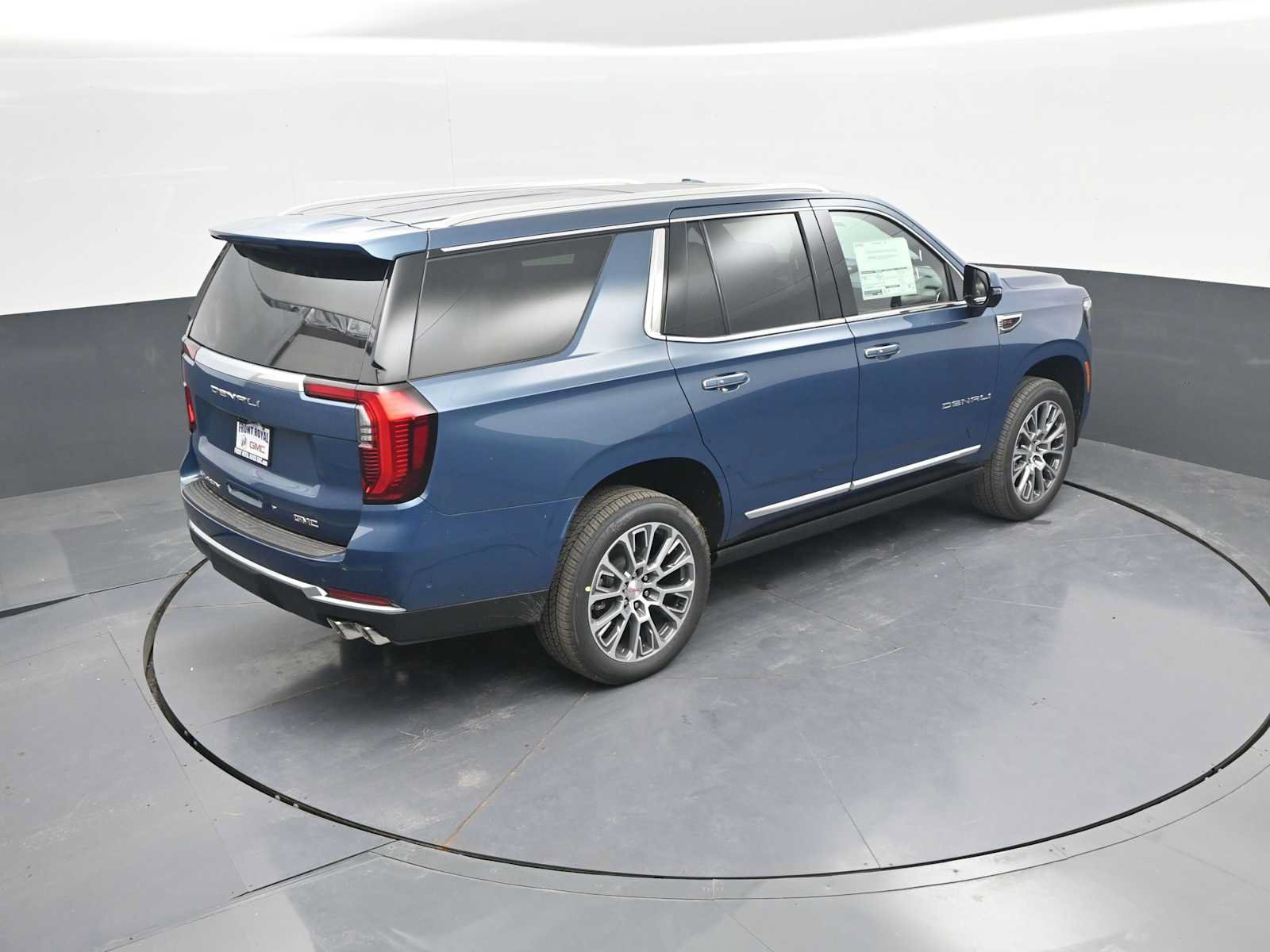 New 2027 GMC Yukon Denali w/ Denali Reserve Package AWD/4WD image 16