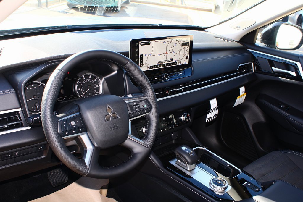 New 2026 Mitsubishi Outlander Trail Edition image 2