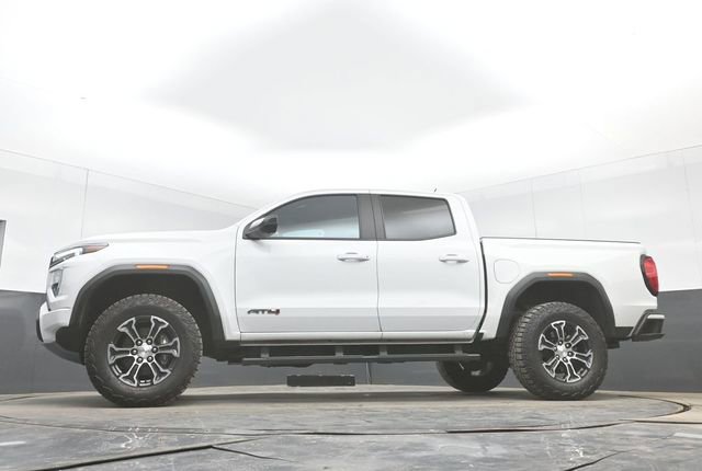 Used 2024 GMC Canyon AT4 w/ AT4 Premium Package AWD/4WD image 31