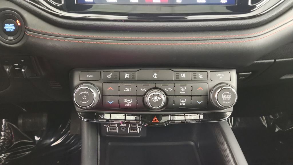 Used 2023 Dodge Durango GT image 17