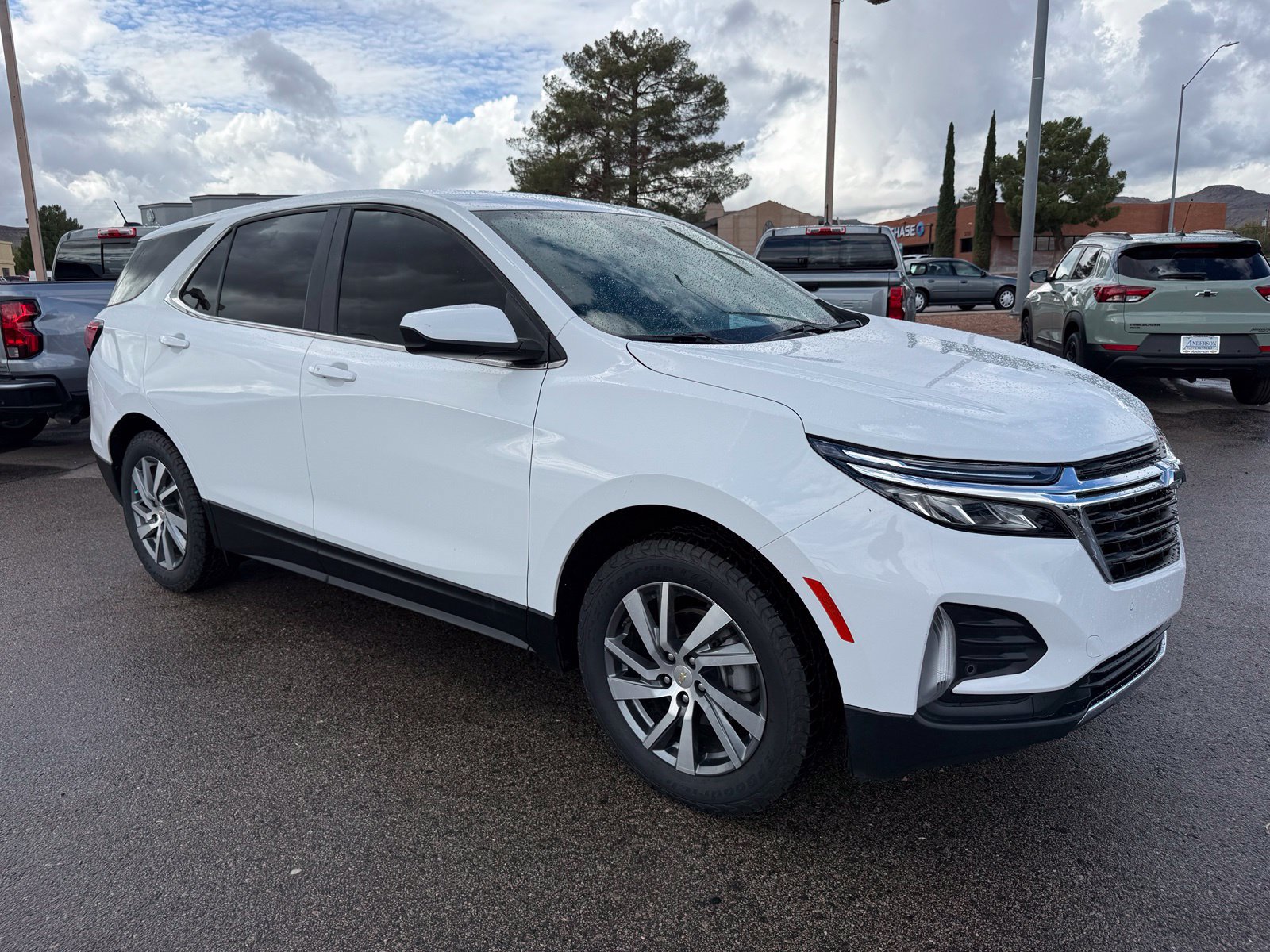 Used 2022 Chevrolet Equinox LT AWD/4WD image 3