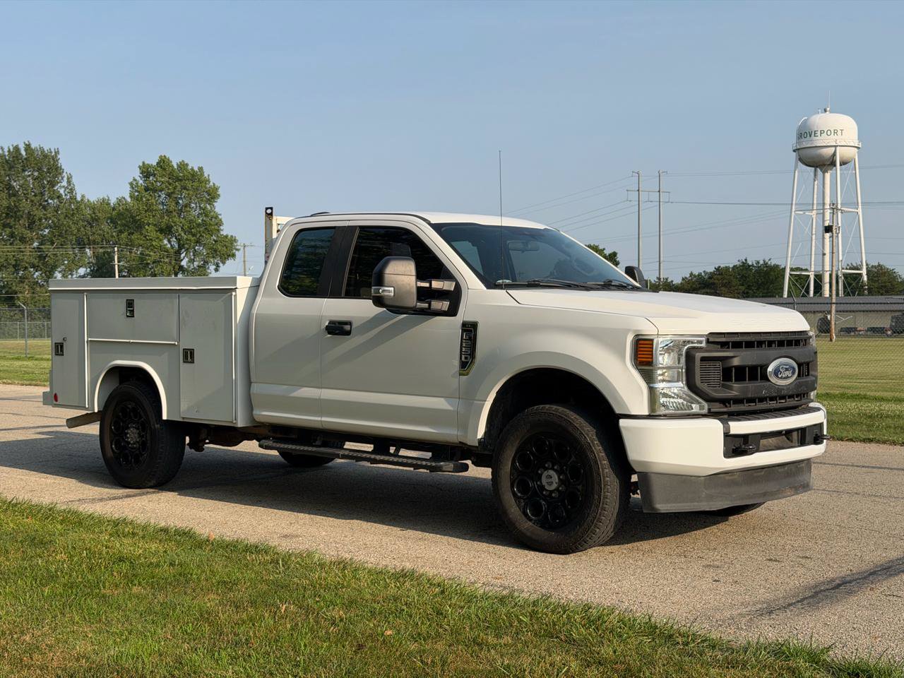 Used 2020 Ford F250 XL w/ Power Equipment Group AWD/4WD image 2