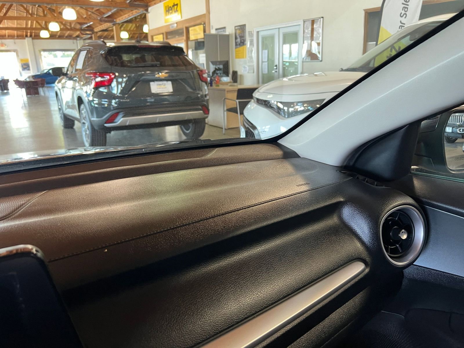 Used 2021 Kia Forte LXS image 40