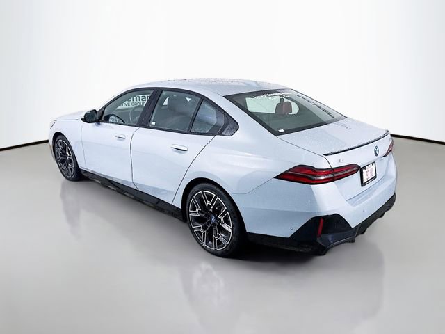 Used 2024 BMW i5 eDrive40i w/ M Sport Package image 5