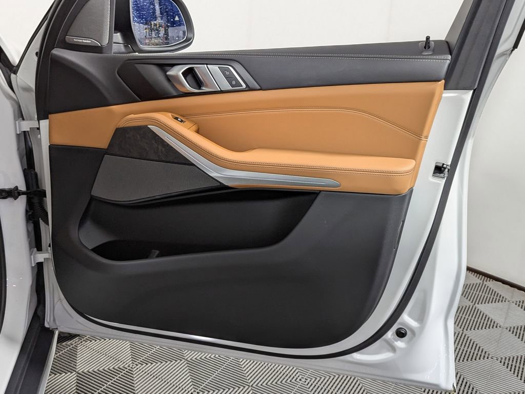 Used 2025 BMW X5 xDrive40i image 29