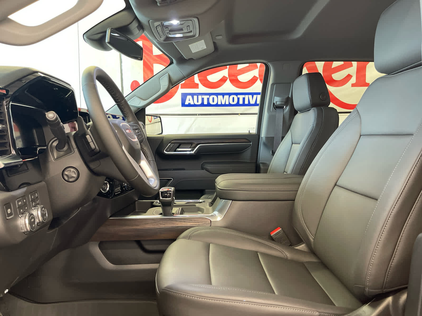 New 2026 GMC Sierra 1500 SLT w/ SLT Premium Plus Package image 15