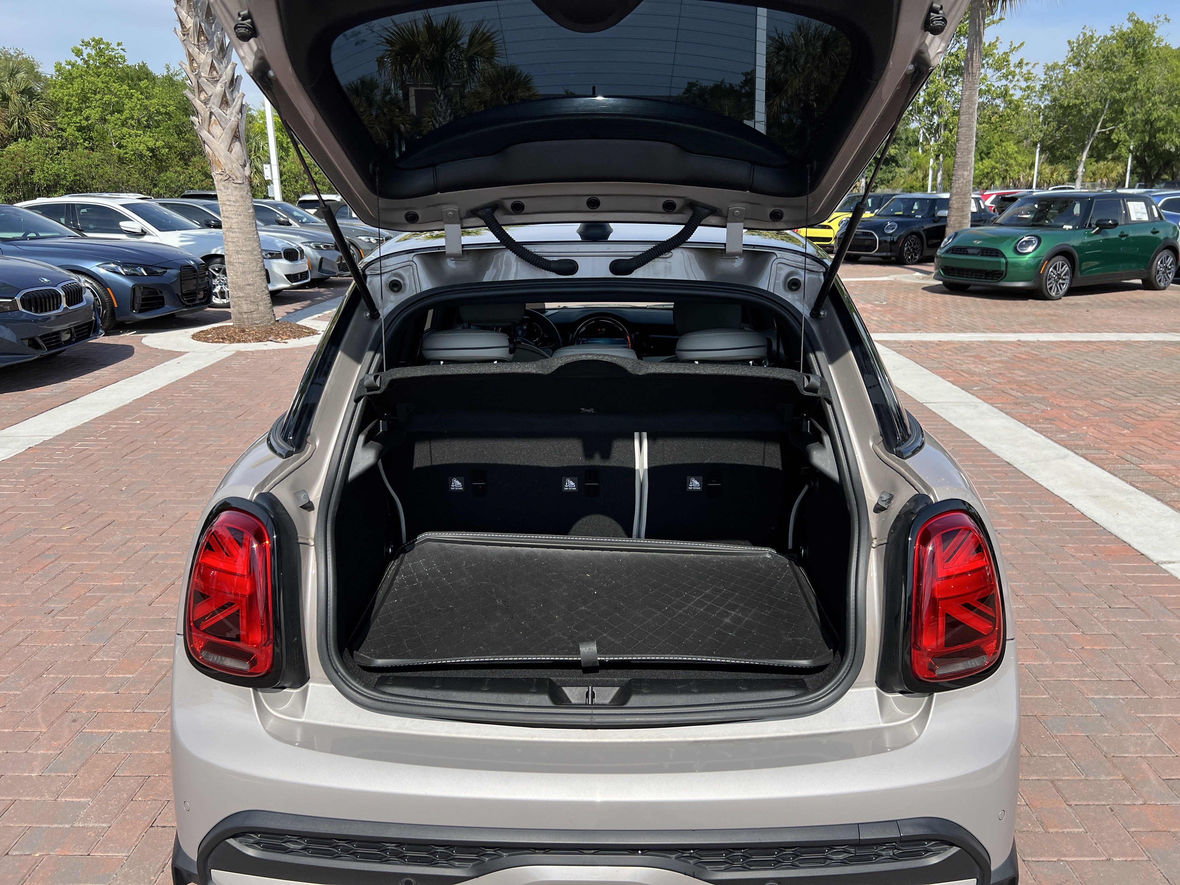 Used 2023 MINI Cooper S FWD image 32