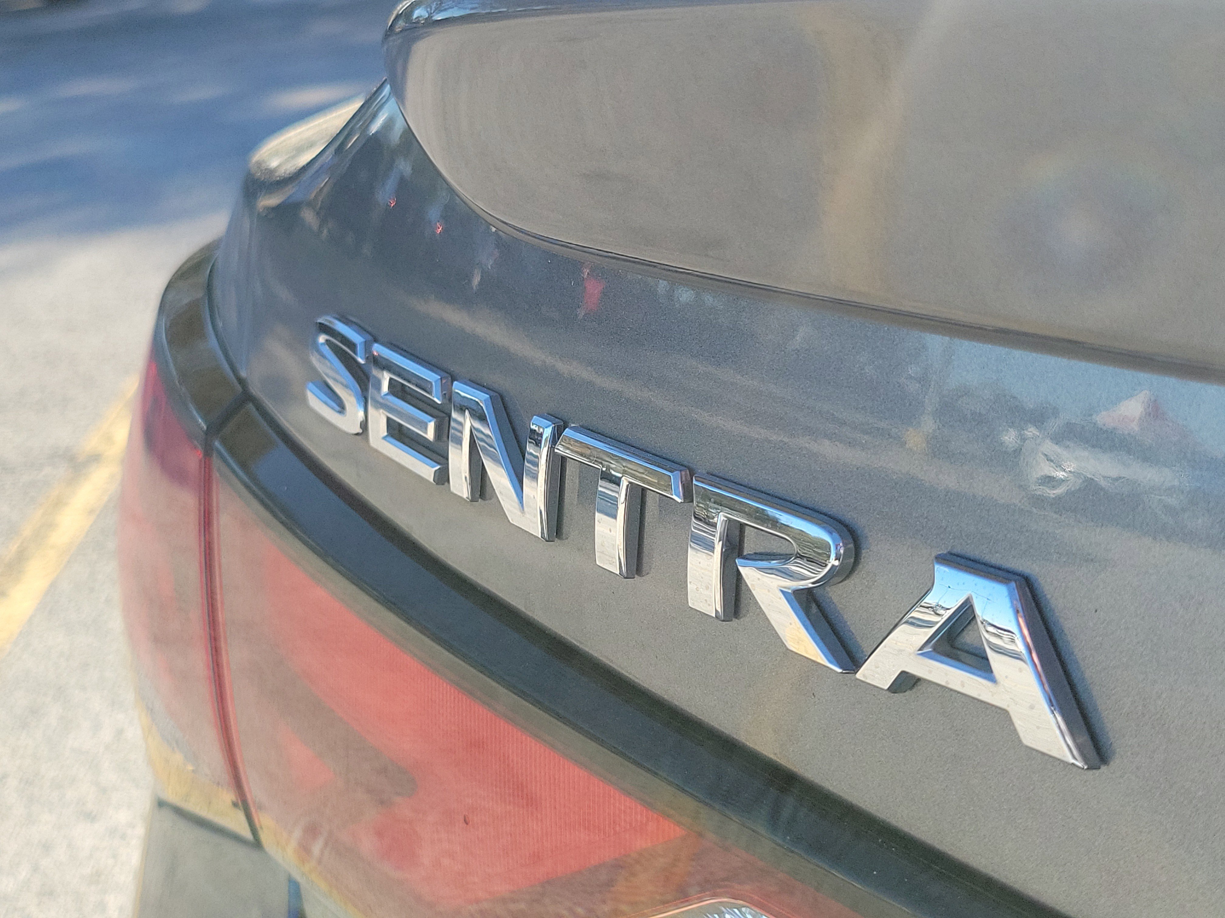 Used 2024 Nissan Sentra SR w/ SR Premium Package FWD image 8