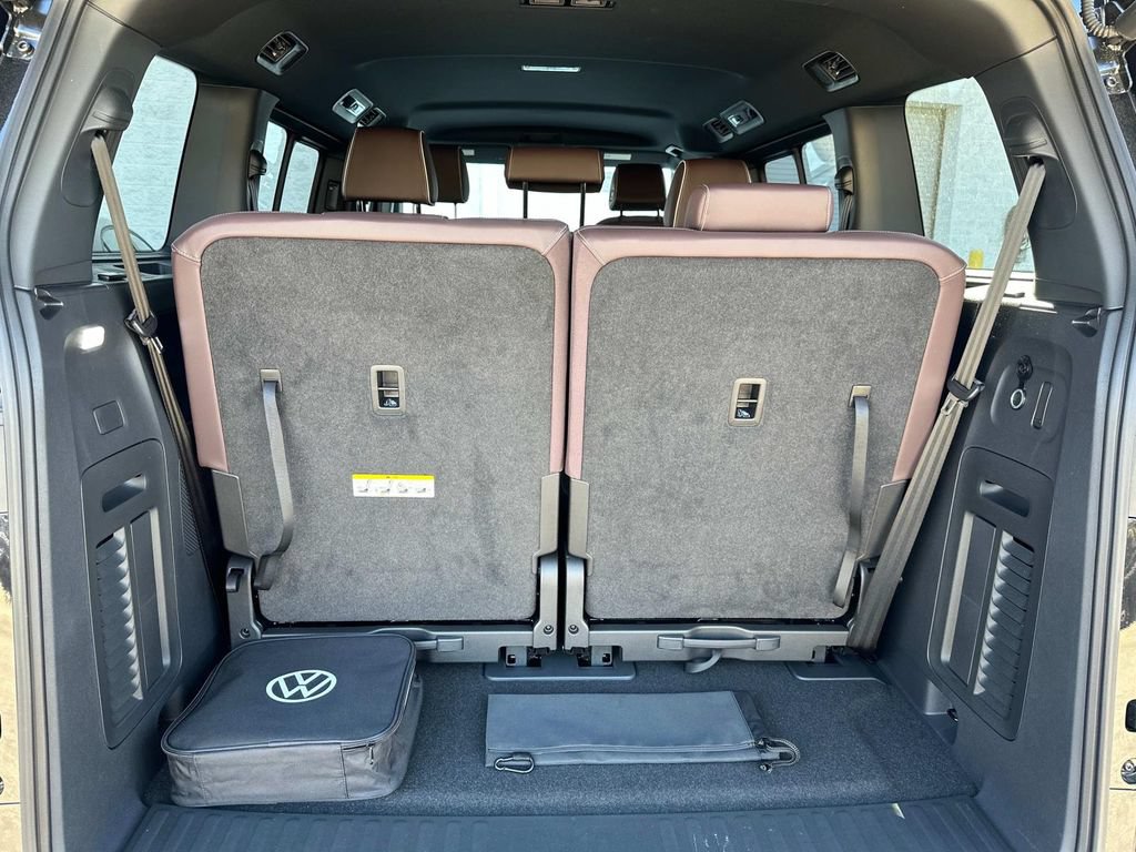 New 2025 Volkswagen ID. Buzz Pro S RWD image 28