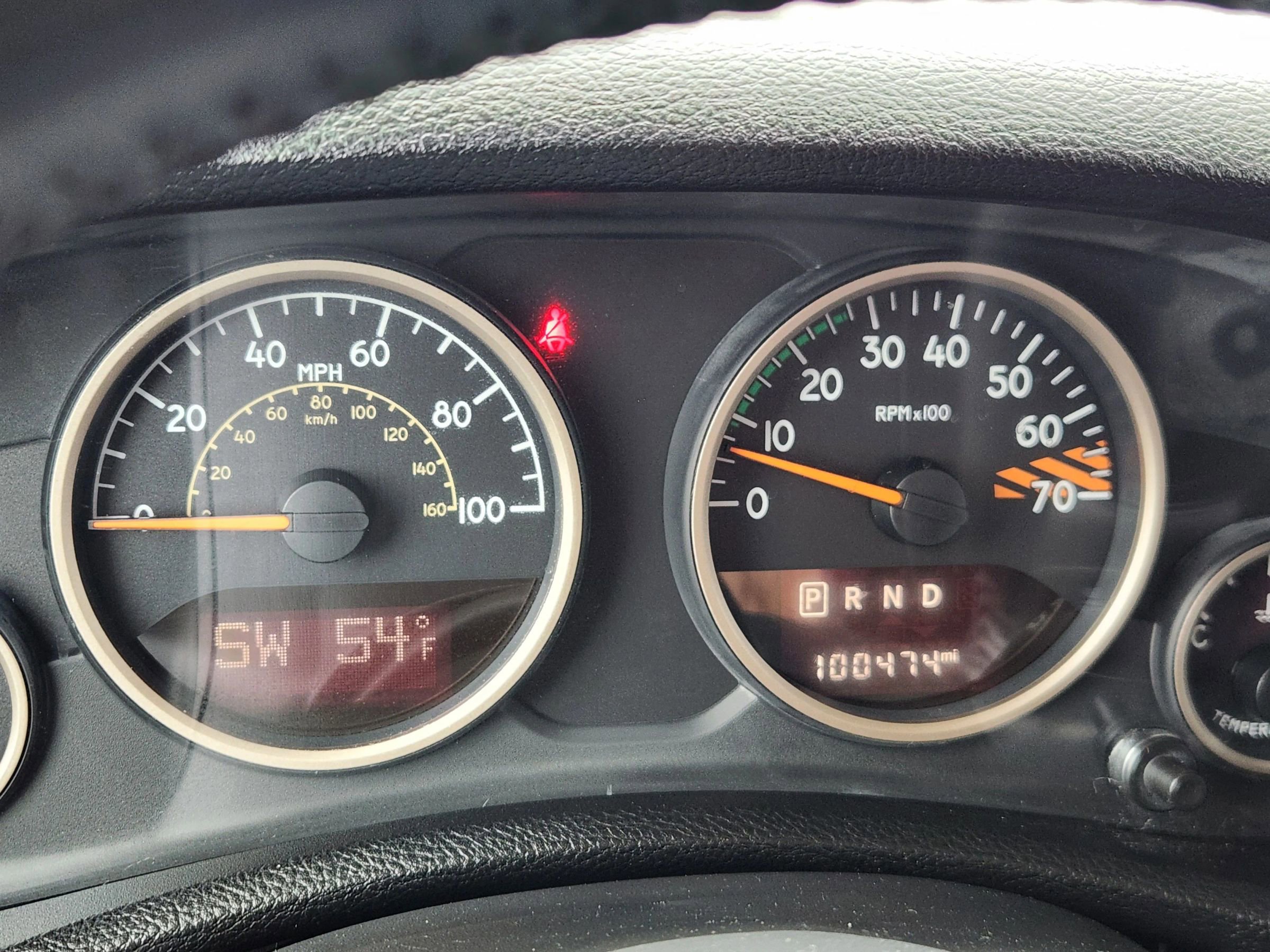 Used 2016 Jeep Wrangler Unlimited Sahara image 31