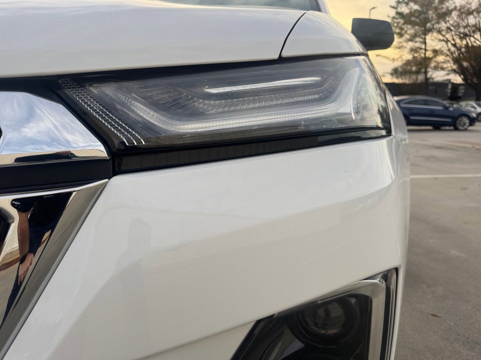 Used 2022 Chevrolet Traverse LS image 30