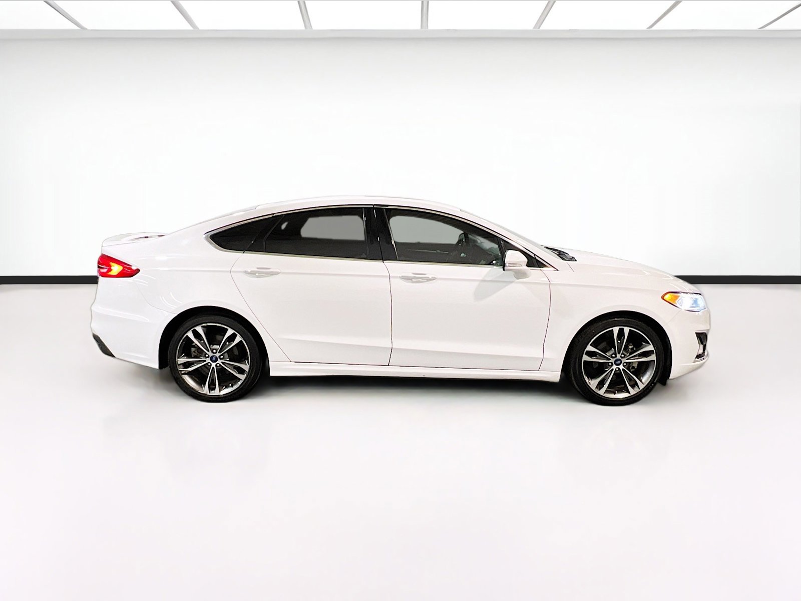 Used 2019 Ford Fusion Titanium AWD/4WD image 25