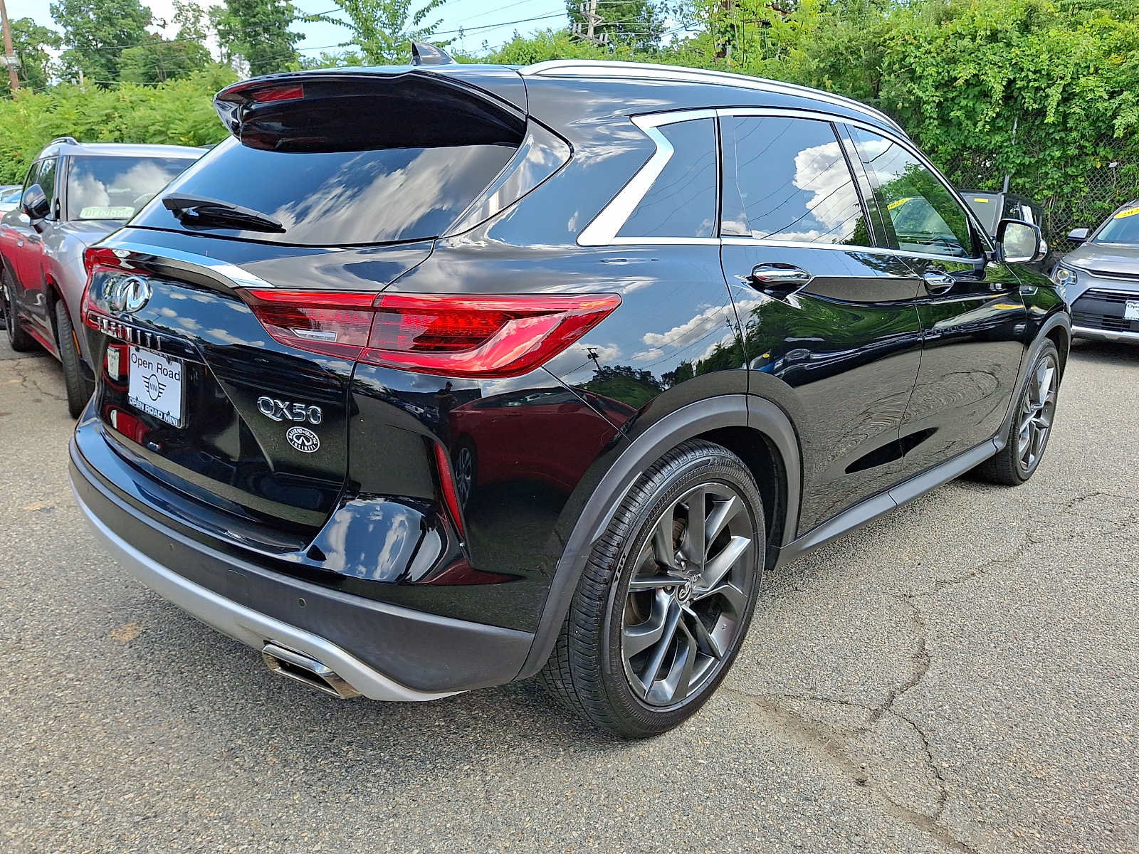 Used 2019 INFINITI QX50 Essential w/ Sensory Package AWD/4WD image 5