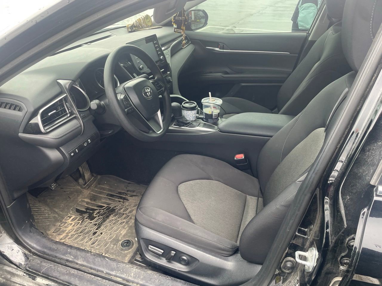 Used 2024 Toyota Camry LE image 8