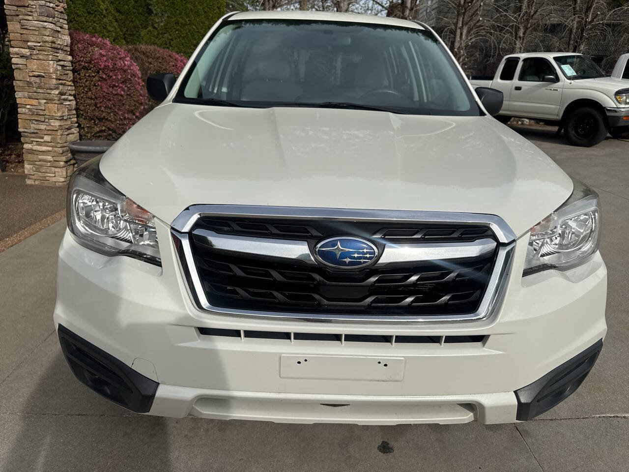 Used 2017 Subaru Forester 2.5i AWD/4WD image 8