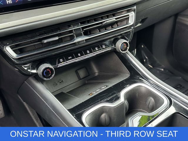 Used 2025 Chevrolet Traverse LT image 6