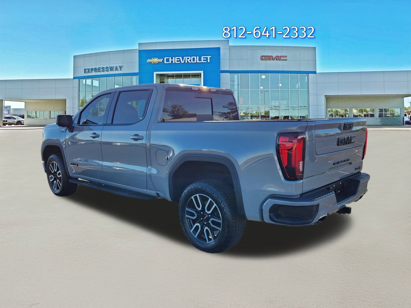 Used 2025 GMC Sierra 1500 AT4 w/ AT4 Premium Package image 5