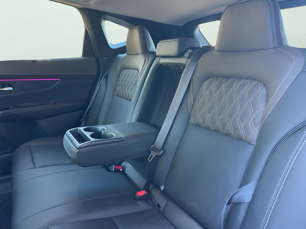 Used 2025 Nissan Murano Platinum AWD/4WD image 40