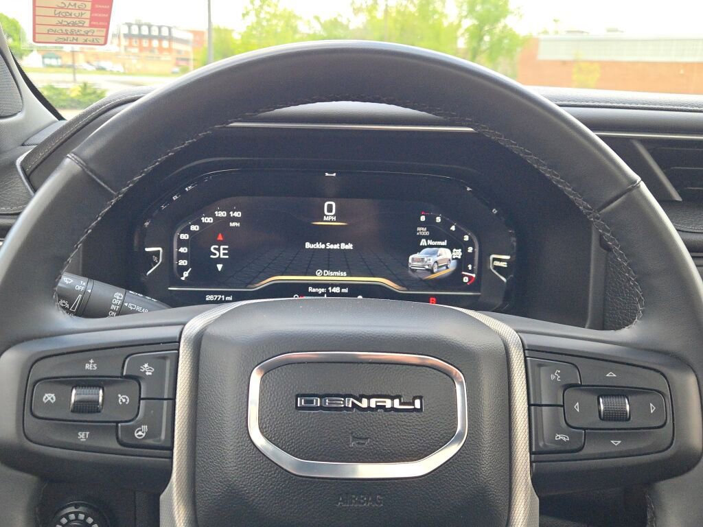 Used 2023 GMC Yukon XL Denali AWD/4WD image 38