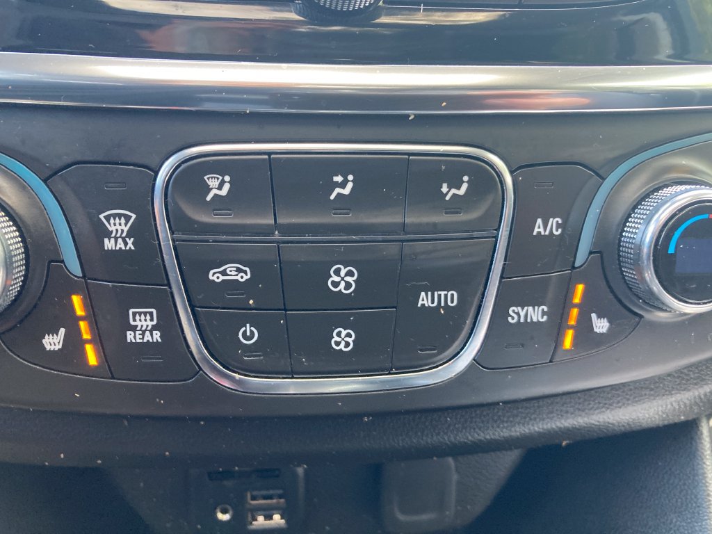 Used 2021 Chevrolet Traverse RS w/ LPO, Floor Liner Package AWD/4WD image 43