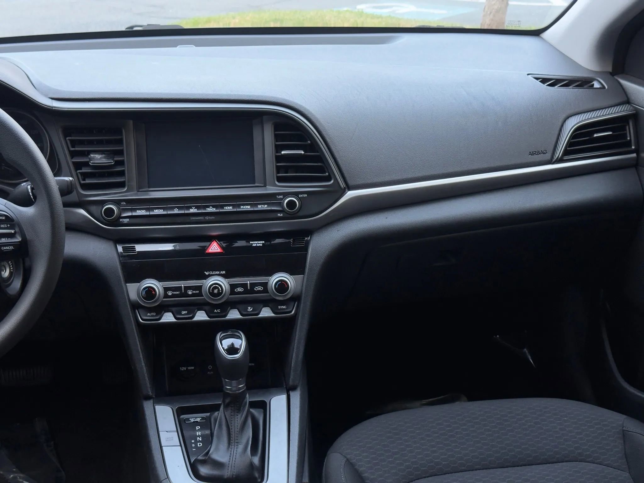 Used 2020 Hyundai Elantra SEL w/ Winter Weather Package image 28
