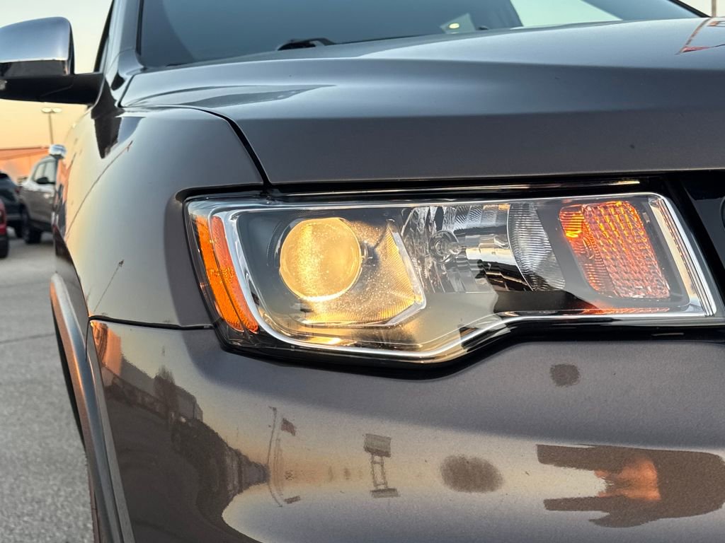 Used 2020 Jeep Grand Cherokee Limited w/ Luxury Group II image 12