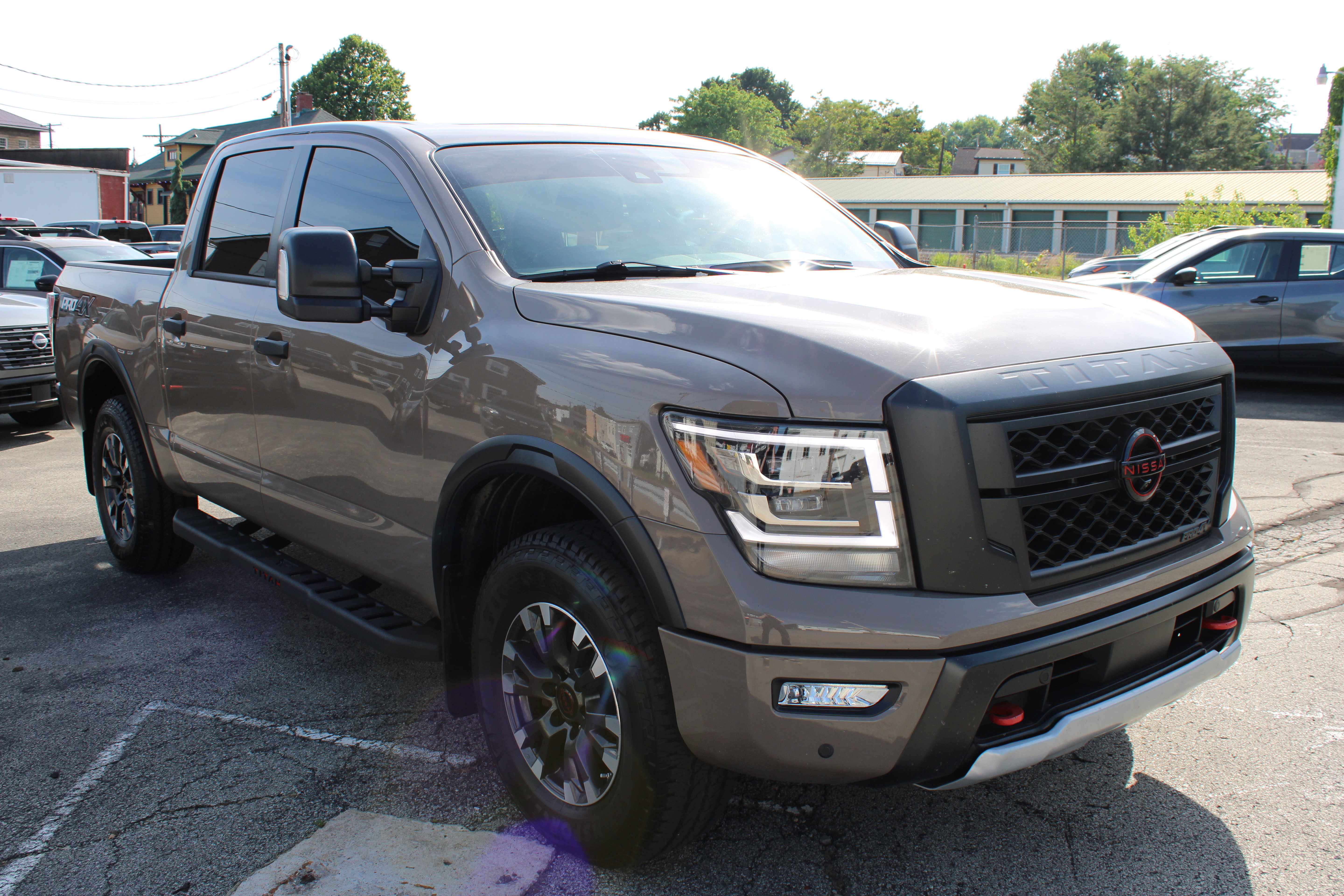 Certified 2024 Nissan Titan PRO-4X w/ Pro-4x Convenience Package AWD/4WD image 10