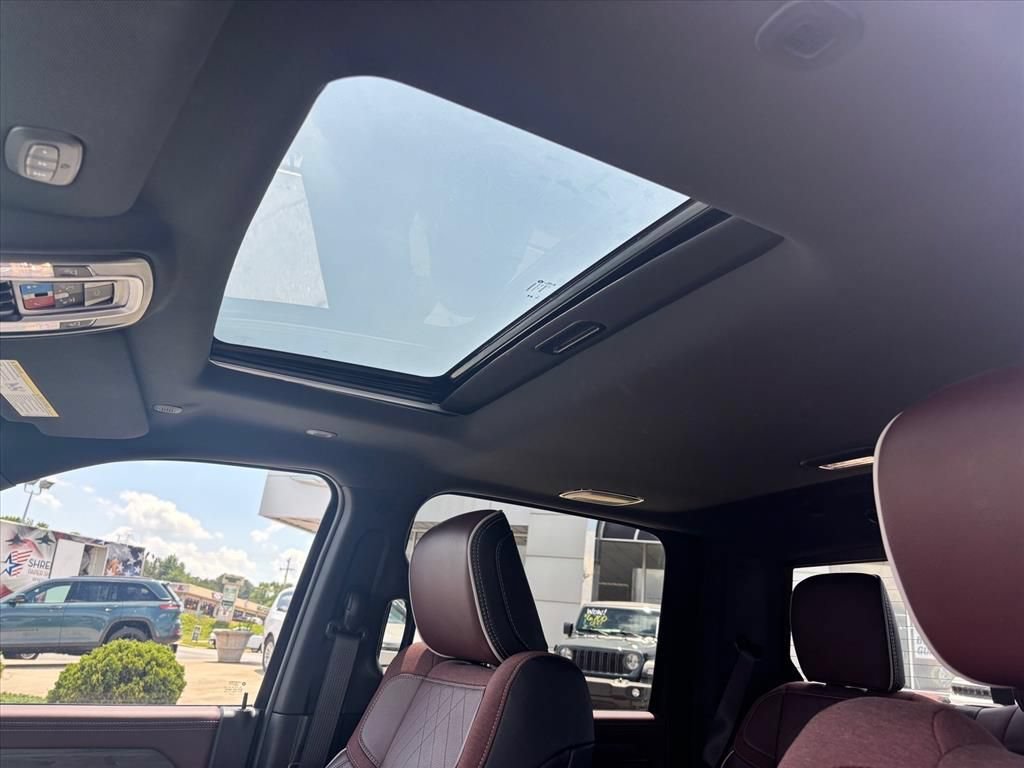 Used 2025 RAM 3500 Limited AWD/4WD image 7