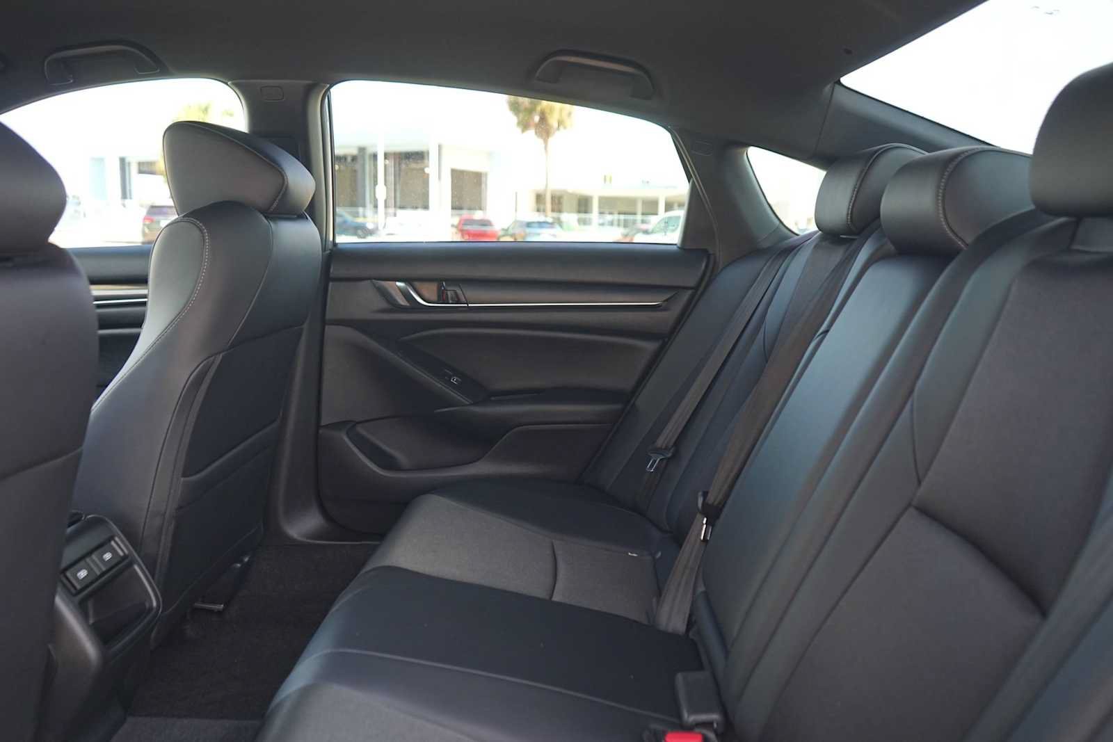 Used 2022 Honda Accord Sport image 13