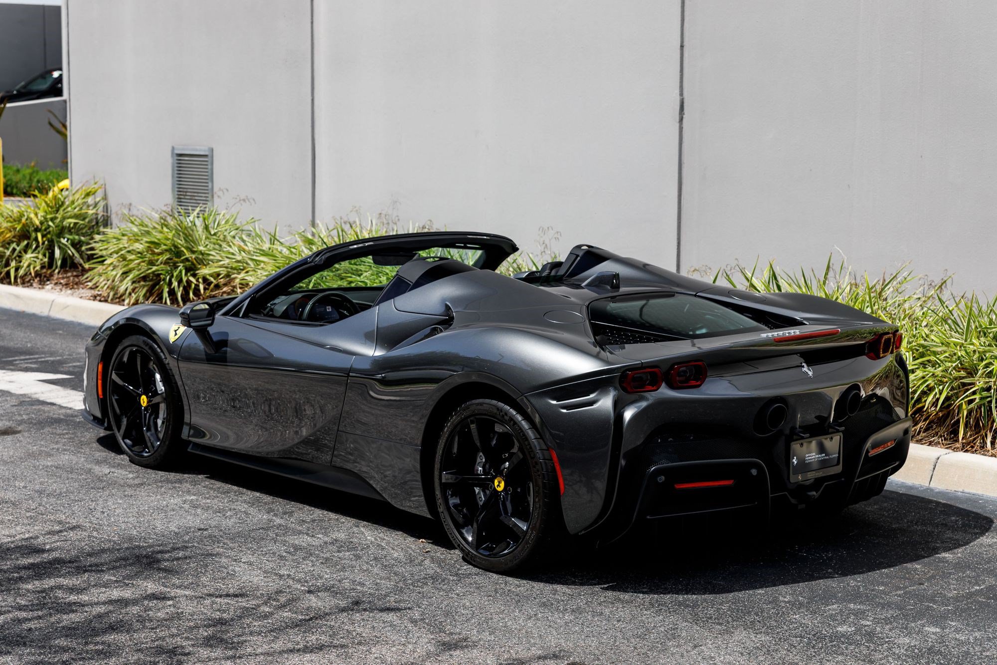 Used 2024 Ferrari SF90 Spider AWD/4WD image 3
