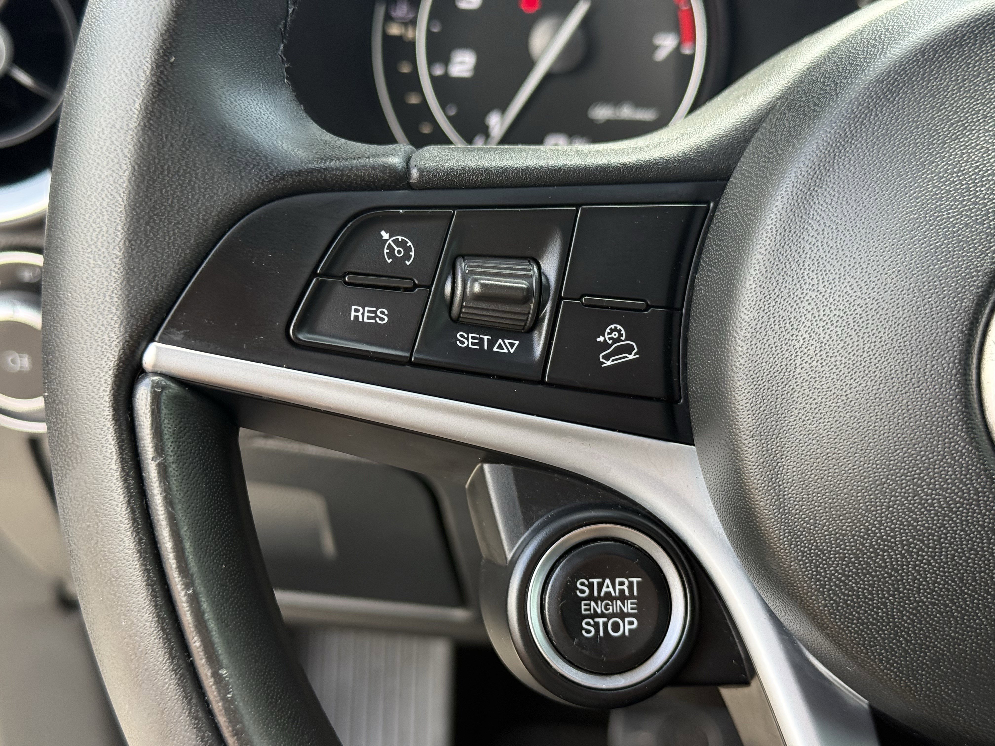 Used 2019 Alfa Romeo Stelvio image 16