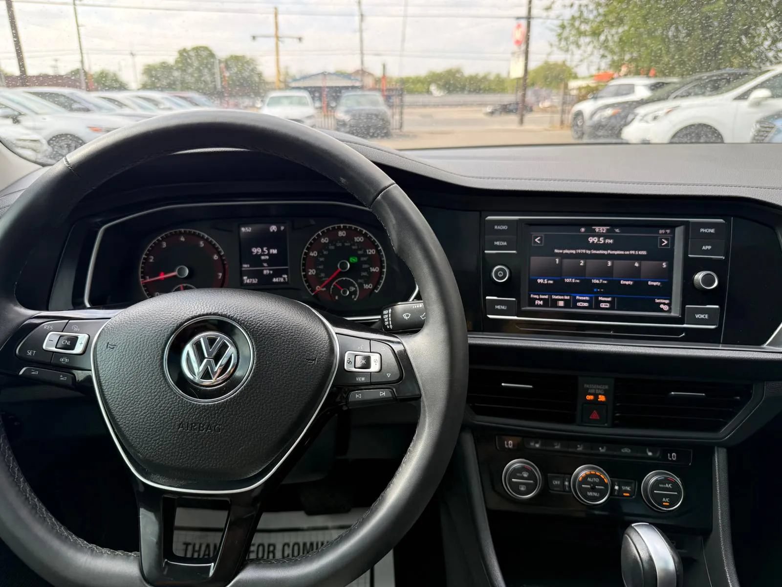 Used 2020 Volkswagen Jetta SE w/ SE Cold Weather Package FWD image 14