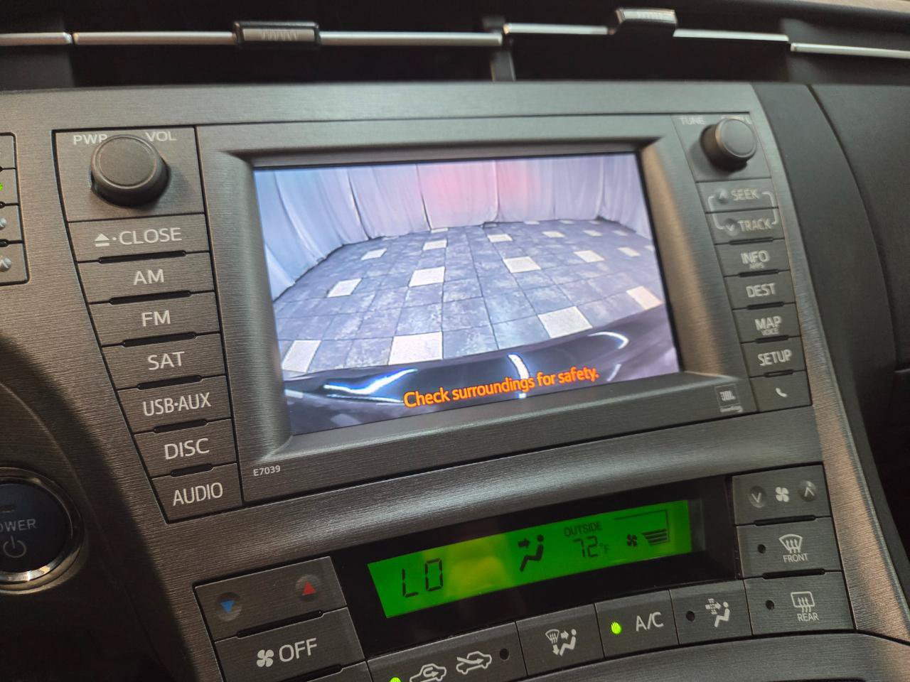 Used 2015 Toyota Prius Five w/ Advanced Technology Package FWD image 23