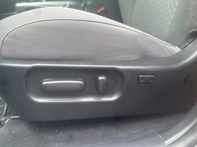 Used 2022 Toyota Tacoma SR5 w/ Technology Package image 11