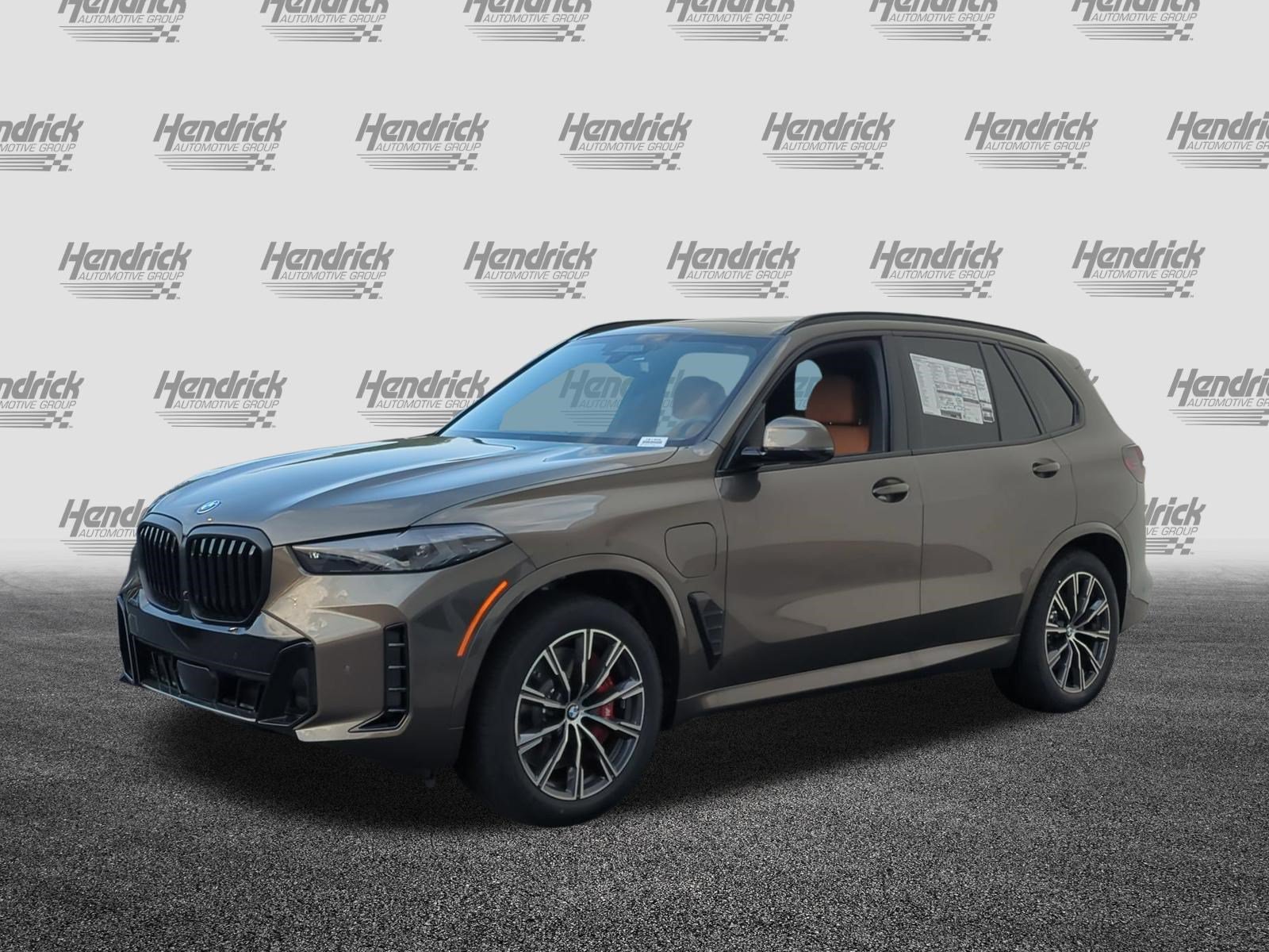 New 2026 BMW X5 xDrive50e w/ M Sport Package AWD/4WD image 5